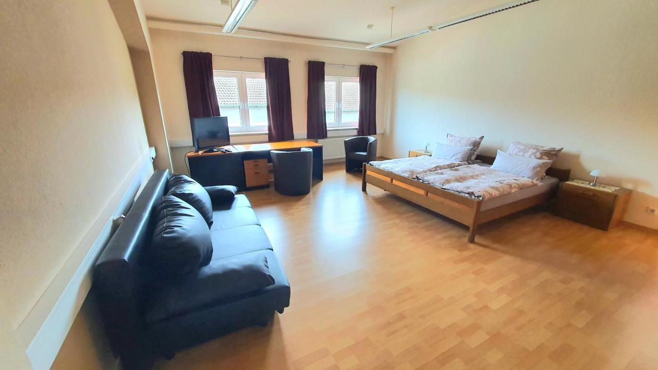Ferienwohnung Am Ring Baar  エクステリア 写真